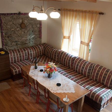 Tropoje Aste Guesthouse מראה חיצוני תמונה