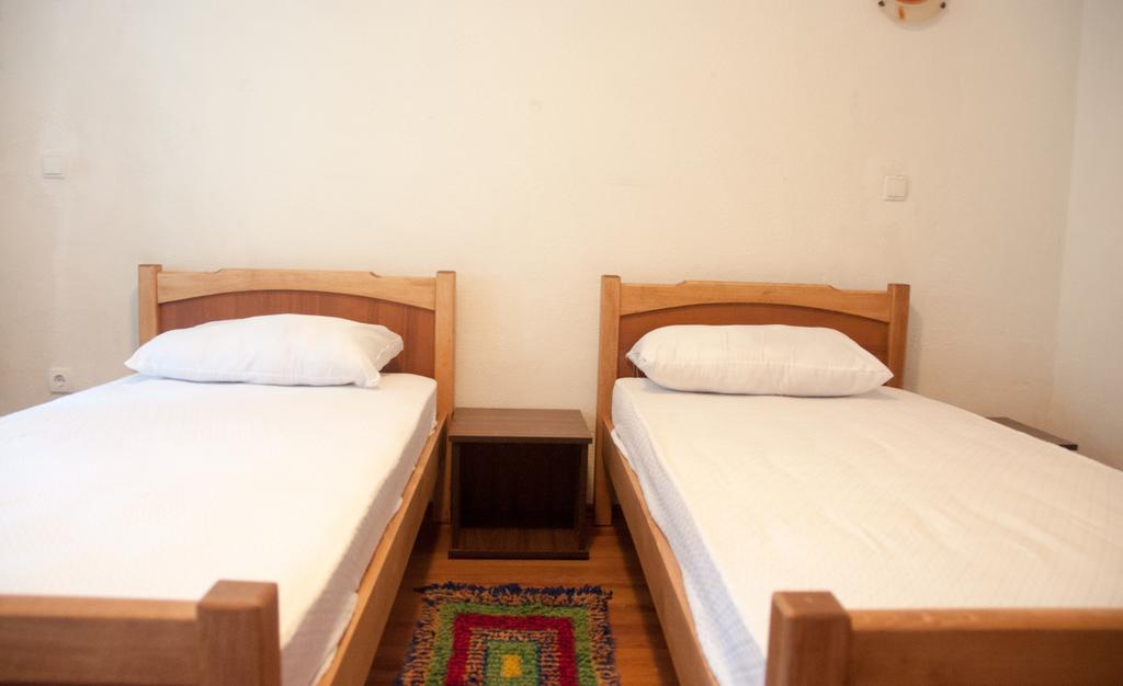 Tropoje Aste Guesthouse חדר תמונה