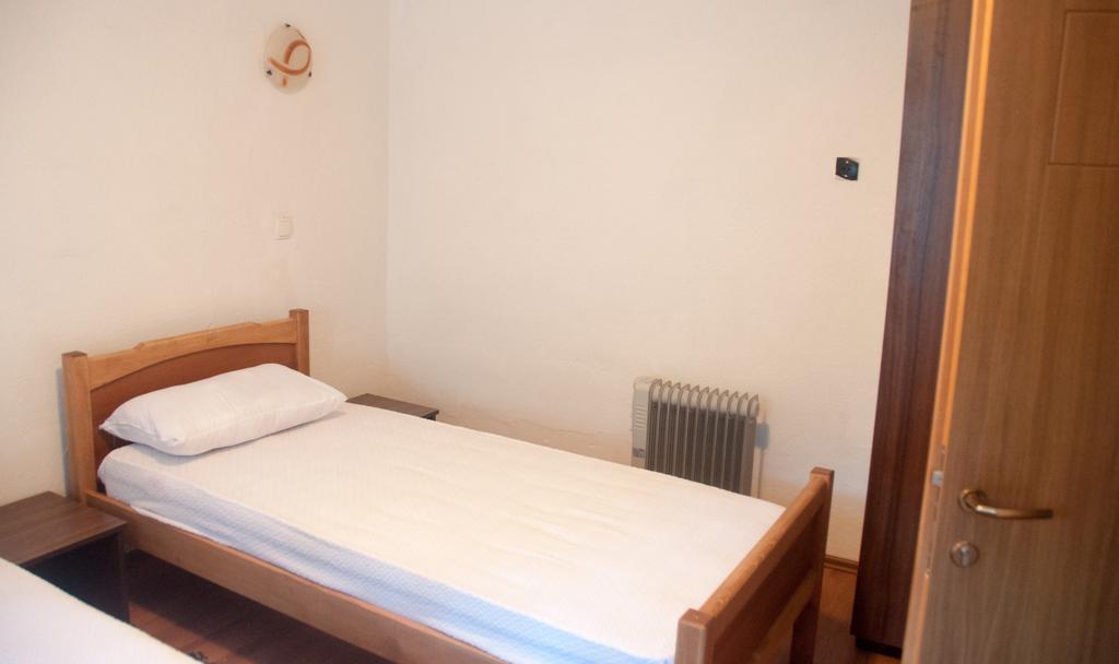 Tropoje Aste Guesthouse חדר תמונה