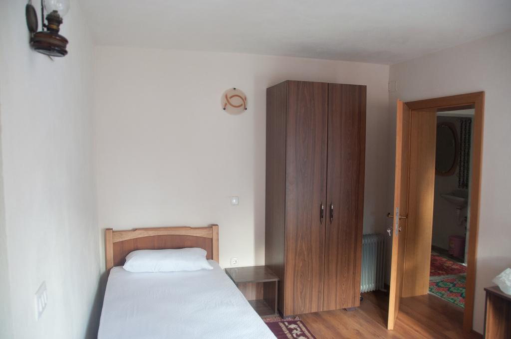 Tropoje Aste Guesthouse חדר תמונה