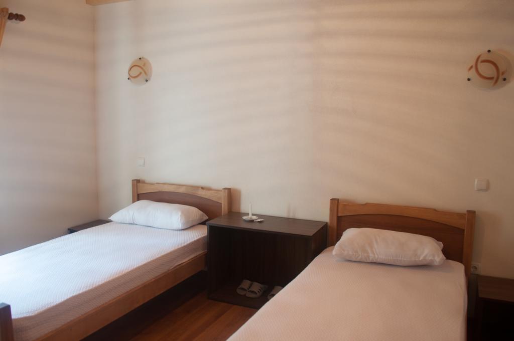 Tropoje Aste Guesthouse חדר תמונה