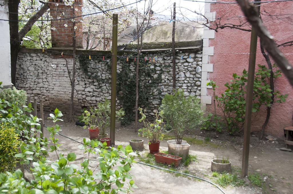 Tropoje Aste Guesthouse מראה חיצוני תמונה